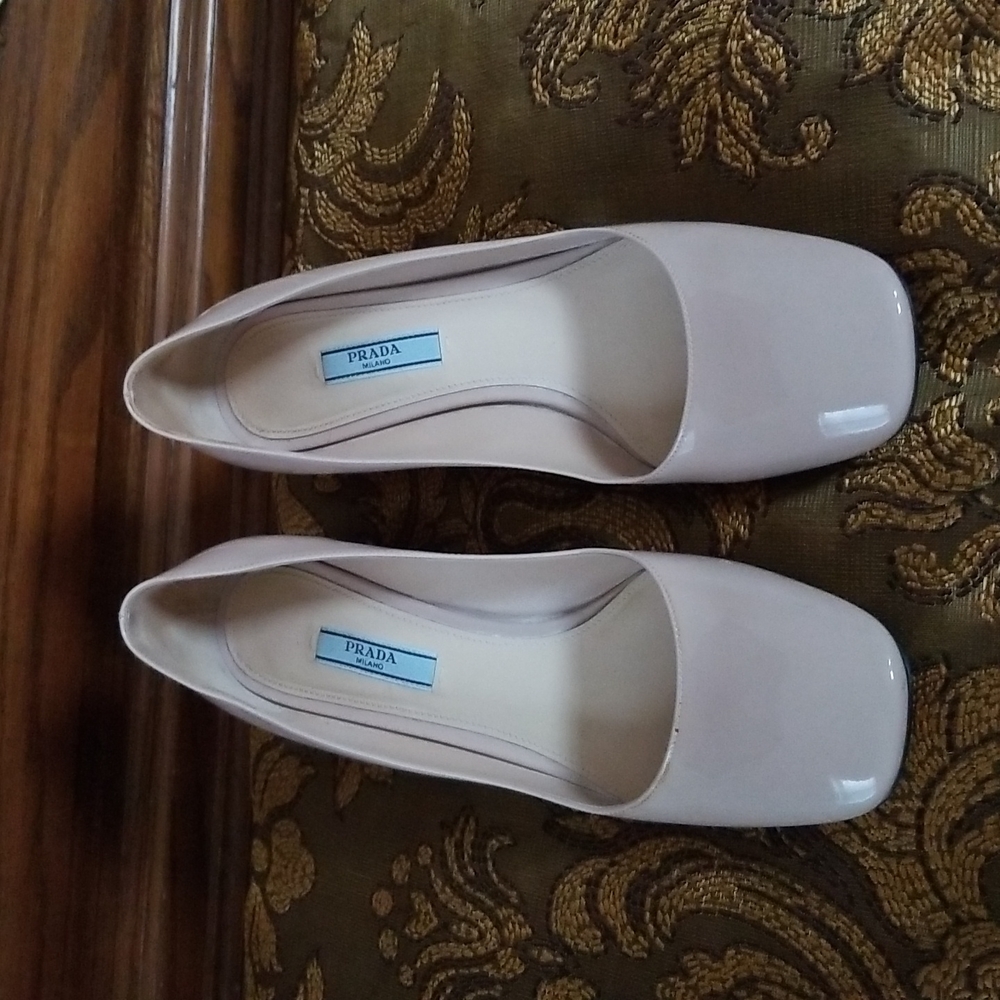 Prada shoes size 38.5